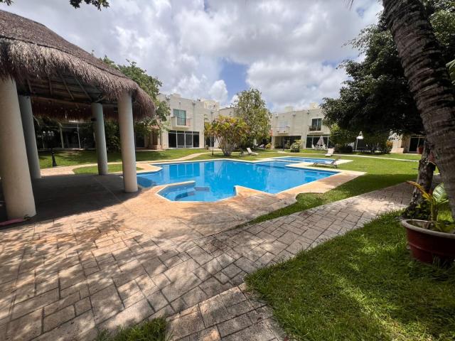 Casa EN LA HACIENDA ATRAS DE COSTCO
