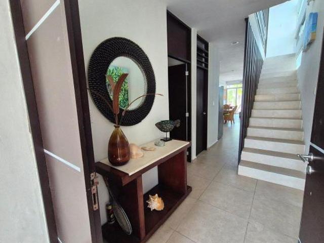 CASA EN LA PLAYA EN VENTA F 2120, 3 REC. WAYAK SAN BENITO $15,000,000 M.N