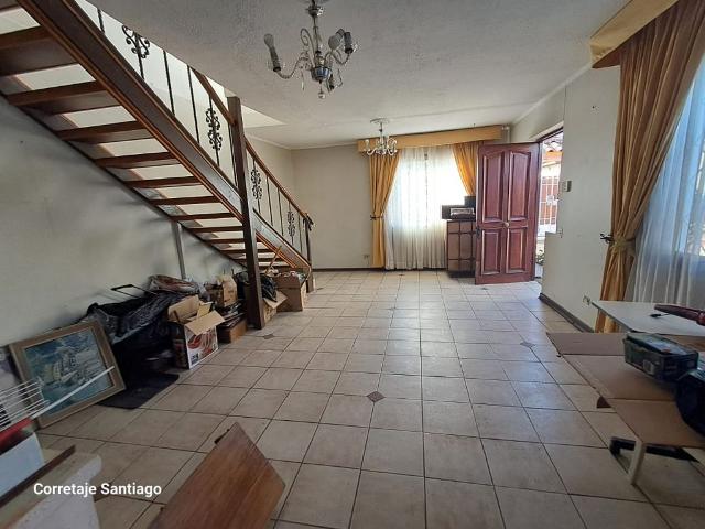 CASA EN LA REINA PARA HABITACIÓN O COMERCIAL