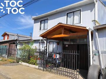 Casa en venta en Cruce Longitudinal - Santa Regina, Provincia De Ranco - Estacionamiento