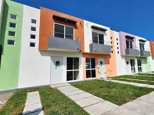 Casa en Lago de Puente Moreno, Veracruz: Un espacio residencial en zona tranquila
