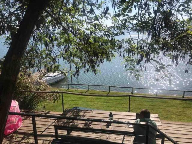 Casa en Lago Rapel, insuperable ubicación con acceso directo al lago