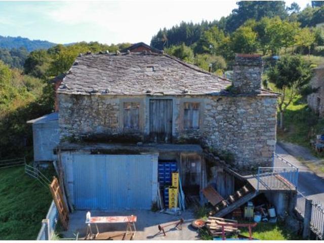 CASA EN LANDORVE, VIVEIRO
