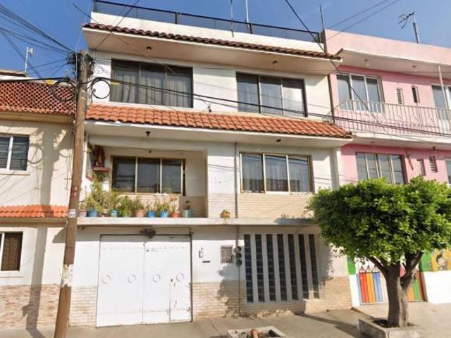 CASA EN LAS AGUILAS NEZAHUALCOYOTL