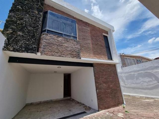 Casa en Ampliación Las Águilas super ubicada