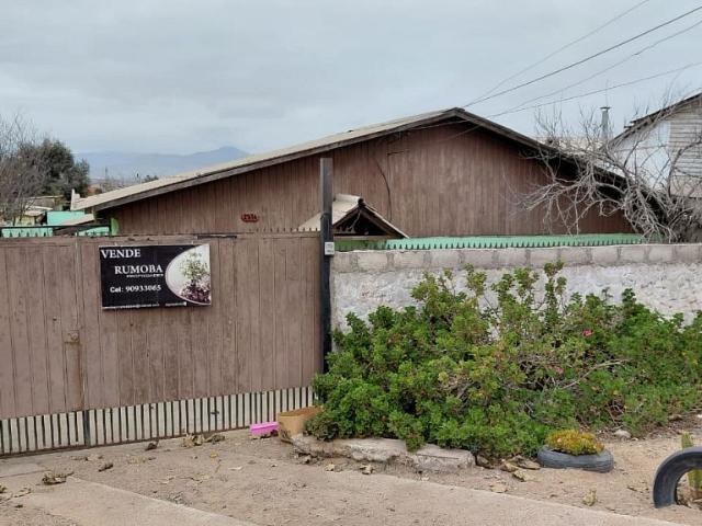 Casa en las compañías, avenida la paz, la serena