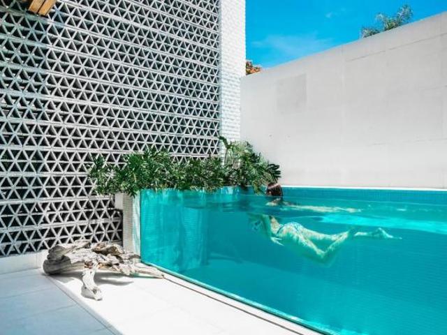 Casa en Las Fincas | Residencia de Lujo con Diseño Único, Spa y Master Suite