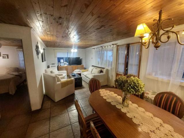 Casa en Linares frente a parque 5 dormitorios 1162 | dormitorios por 125000. 00 en Linares