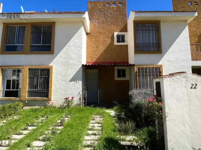 CASA EN LIQUIDACION EN SAN PEDRO CHOLULA, PUEBLA FRACC VILLAS DEL ROSARIO, PRECIO NEGOCIABLE