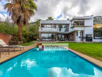 Casa en arriendo en Manquehue Oriente - Jardín
