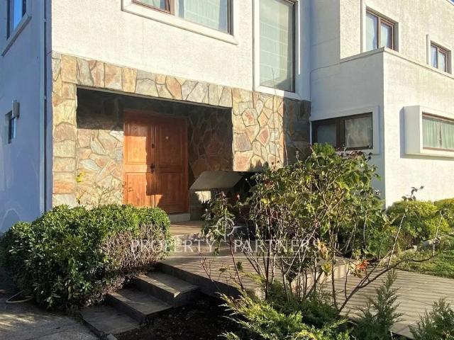 Casa en lomas de san sebastián