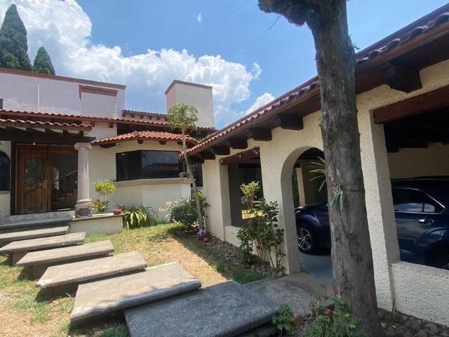 Casa en Lomas de Santa Maria