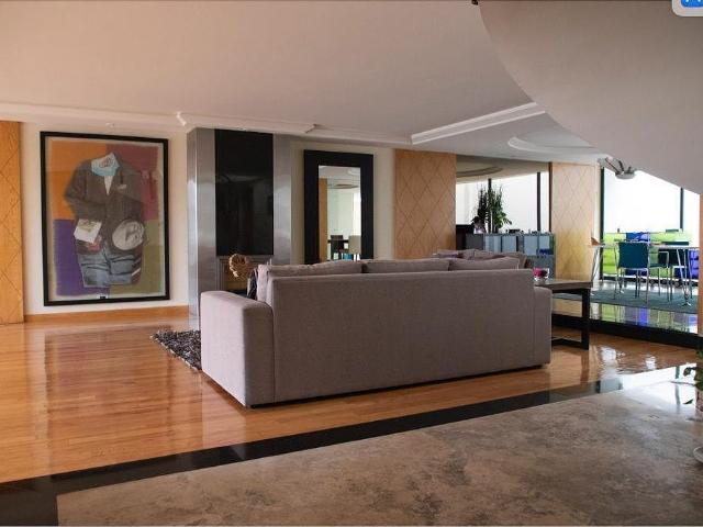 Casa en Lomas de Tecamachalco