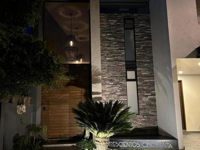 CASA EN LOMAS PUNTA DEL ESTE PUNTA PEÑASCO