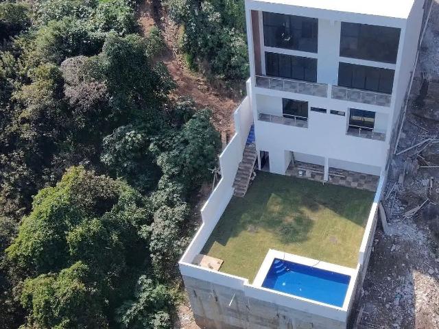 CASA EN LOMAS TETELA
