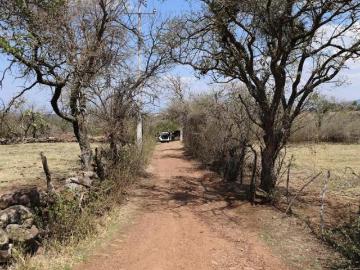 CASA EN LOS TABANOS MICHOACAN CON EXCELENTE TERRENO Y VISTA
