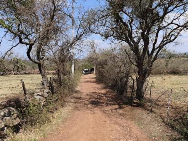 CASA EN LOS TABANOS MICHOACAN CON EXCELENTE TERRENO Y VISTA