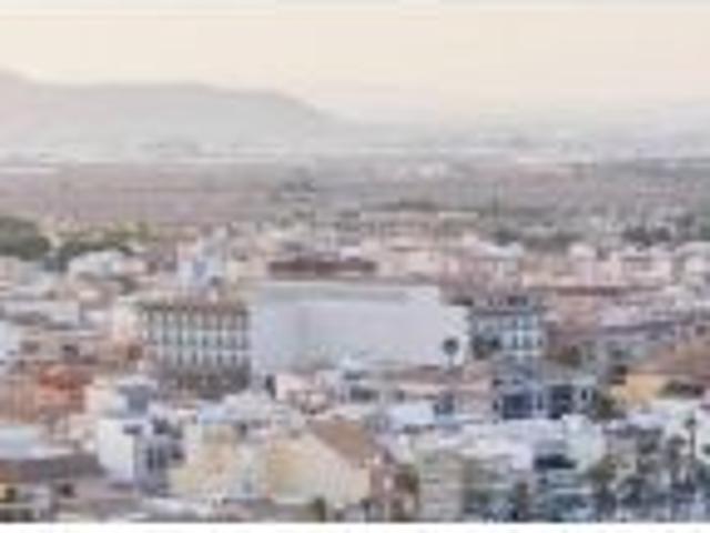 CASA EN LOS ALCAZARES