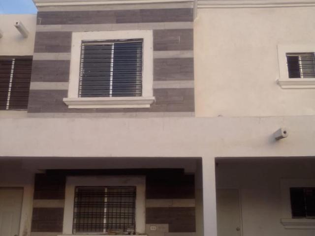 Casa en Los Olivos