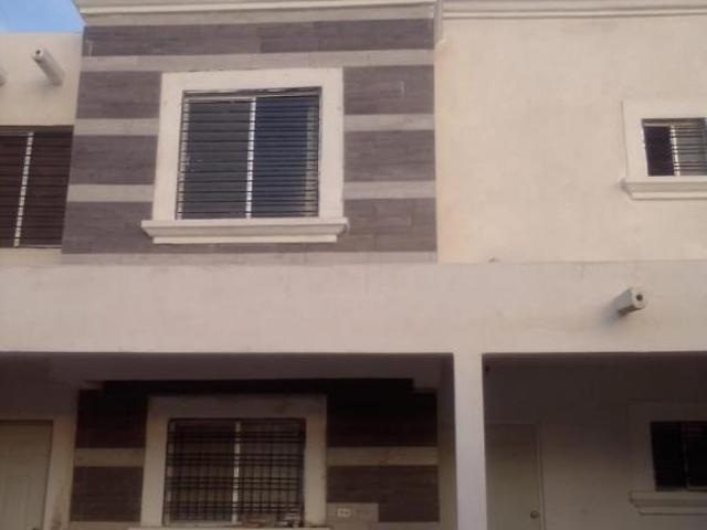 Casa en Los Olivos