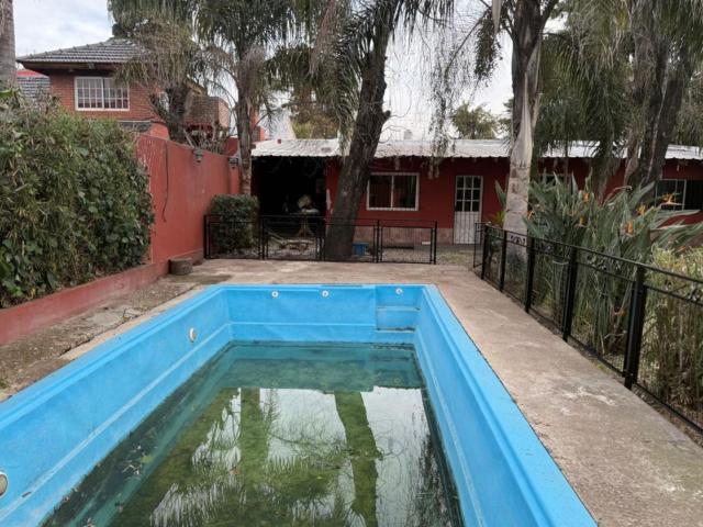 Casa en LORENZO CARO 4200