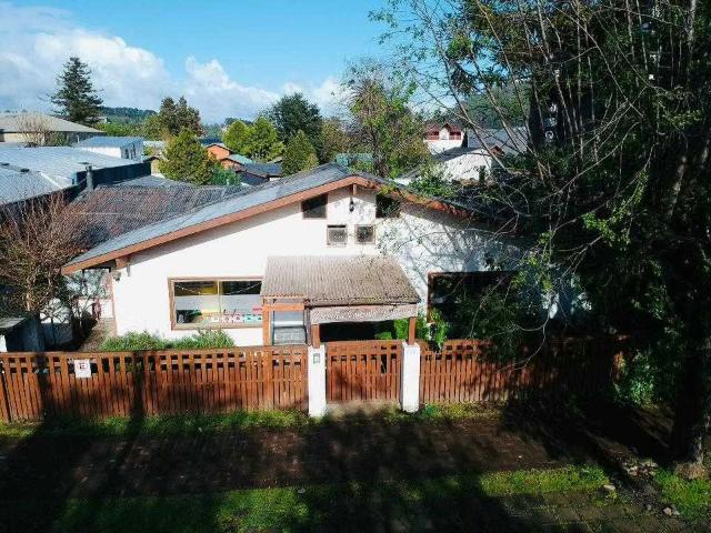 Casa en Pucón, uso comercial 1712 | dormitorios por 11500.00 en Pucón