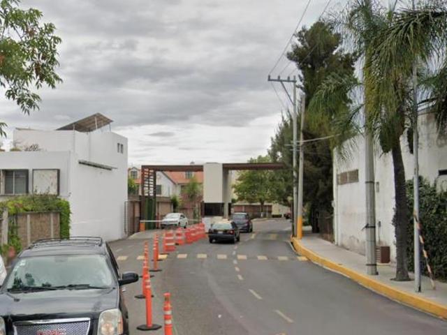 Casa en Puebla Puebla colonia Arboledas de San Ignacio en la calle De Santiago