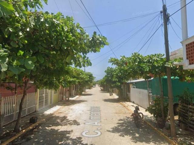 Casa en Puerto Escondido, Oaxaca. ¡Súper precio!