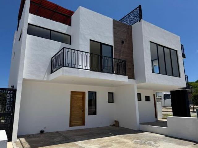 Casa en Pacífico Hills con 3 recámaras nueva y rooftop