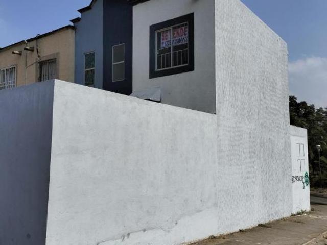 CASA EN PALMA REAL EN VENTA, RENOVADA!
