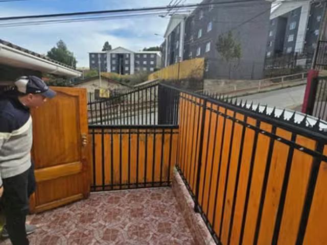 Casa en Pasaje Los Chirimoyos | 2 dormitorios por 95000. 00 en Villa Alemana