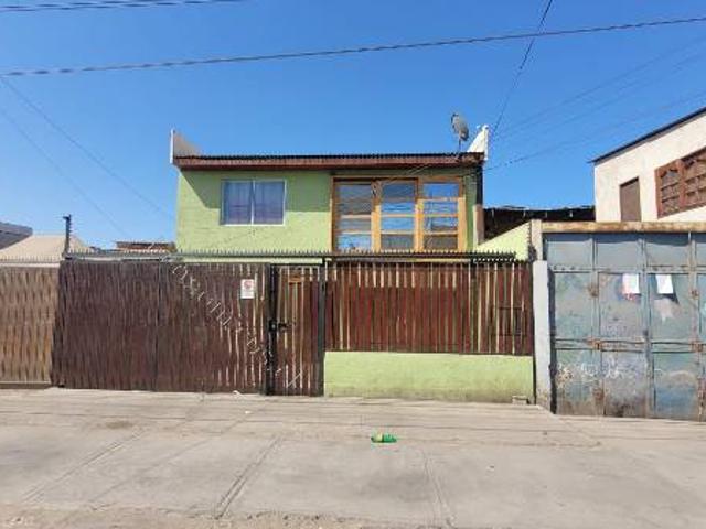CASA EN PASAJE LOS DAMASCOS ALTO HOSPICIO