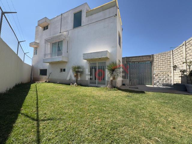 Casa en Venta con Ampliaci?n en Esquina ? Fraccionamiento Paseo Santa B?rbara, Amozoc