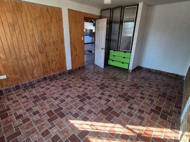 CASA EN PARCELA EN 2000 MT2 BATUCO