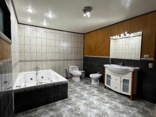 Casa en parcela en Puerto Montt 72411 | 5 dormitorios por 250000. 00 en Puerto Montt