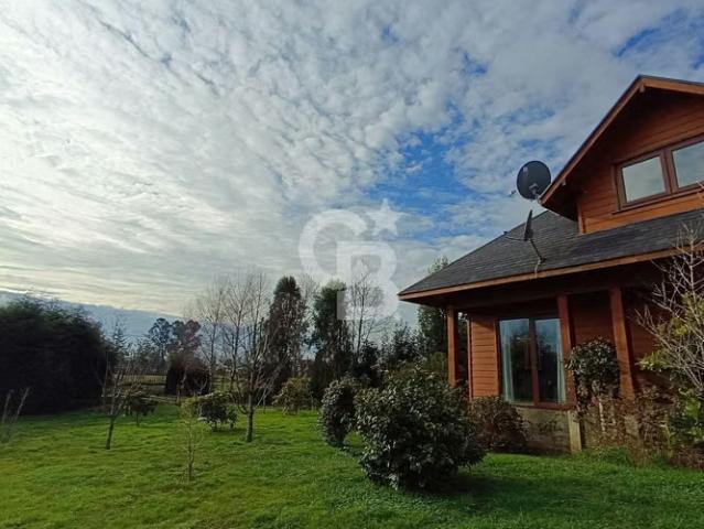 Estilo Sureño y Vistas al Valle a Minutos de Osorno | 4 dormitorios por 11250.00 en Osorno