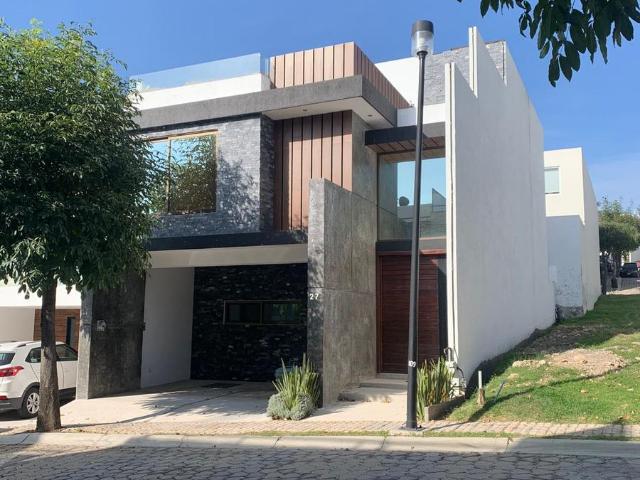 Casa en Parque Cuernavaca Lomas de Angelopolis