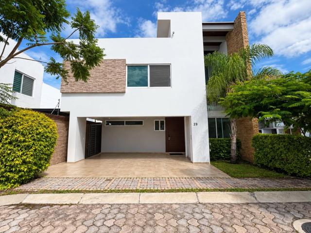 Casa en Parque Sonora, Lomas de Angelópolis II