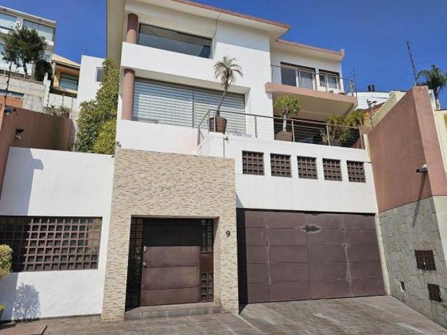 Casa en Pedregal de Echegaray con mucha luz natural y múltiples espacios