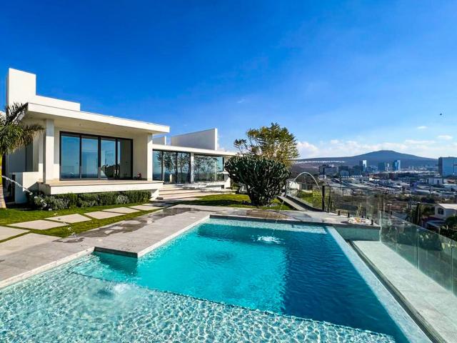 Residencia de lujo con alberca y vista panor?mica de Quer?taro