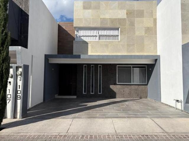 Casa en perla norte aguascalientes