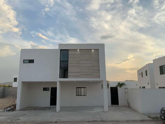 CASA EN PERLA DEL MAR