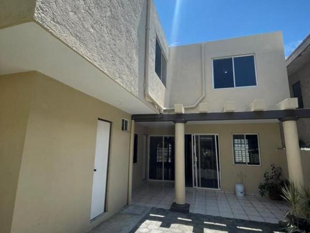 Casa en Petrolera