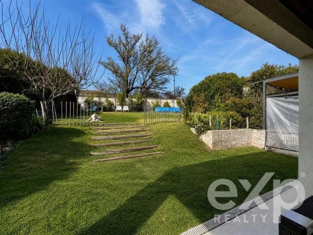 Casa en Piedra Roja Principal en Primer Piso Gran Quincho | 4 dormitorios por 15900.00 en Colina