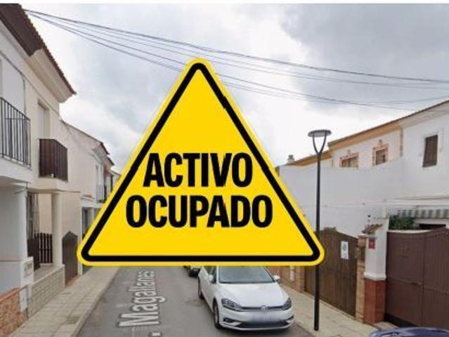 CASA EN PILAS