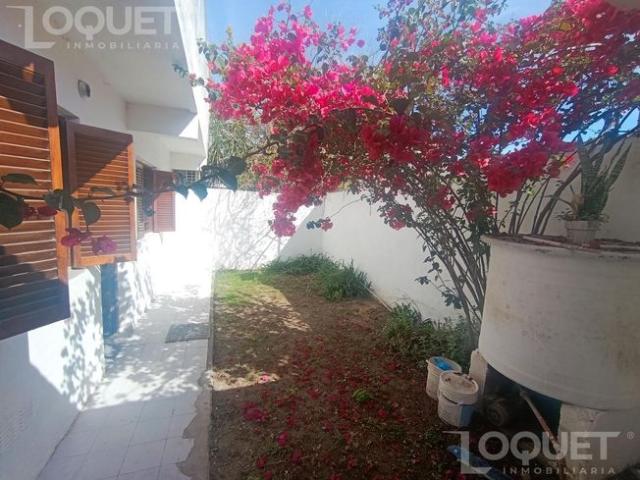 Casa en planta baja a metros de Av. Facundo Zuviria