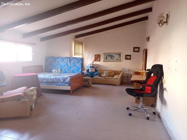 ¡CASA EN PLANTA BAJA DE 156 M2 + 189 M2 DE PARCELA A 500M DE LA PLAYA 5 DORMITORIOS EN SAN ISIDRO