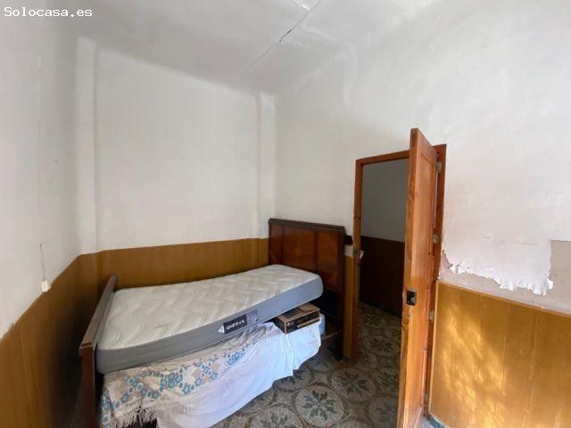 CASA EN PLANTA BAJA PARA REFORMAR ZONA REDOVAN