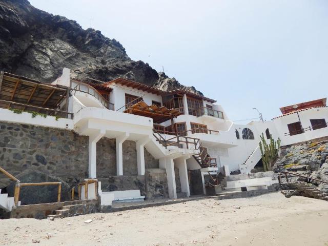 CASA EN PLAYA BUJAMA A ORILLAS DEL MAR