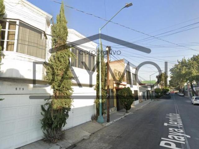 Casa en Playa Tecolutla 575, Reforma Iztaccihuatl Sur, Iztacalco, 08840 Ciudad de México, CDMX